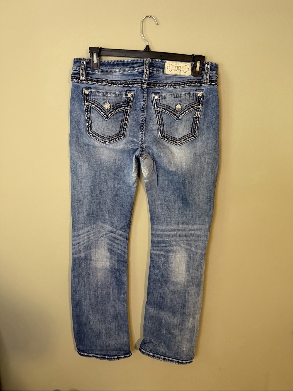 Beautiful Miss Me Chloe Boot Jeans Embroidered Pockets With 34” Inseam Well Worn